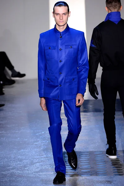 Look 7